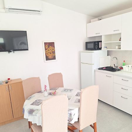 Sunny Bi-Pi Apartment Pag Town Kültér fotó
